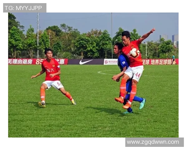 赛后分析：上海足球队与杭州足球队在战术灵活性上的较量与启示