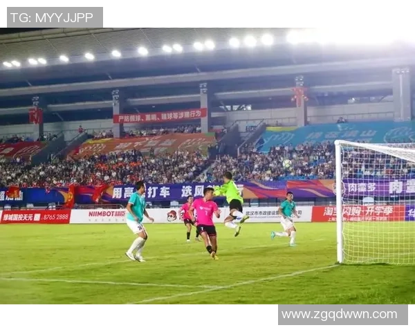 重庆与武汉足球队赛后复盘分析比赛经验与战术调整探讨