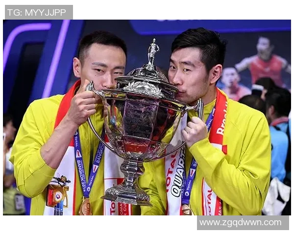 重庆羽毛球队在世界锦标赛中的战术分析与表现评估 重庆羽毛球队在世界锦标赛中的战术分析与表现评估